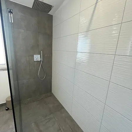 Luv-moderne Neubauwohnung In Strandnaehe-wallbox Daire